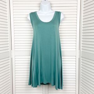 Forever 21 Scoop Neck Asymmetrical Hemline…